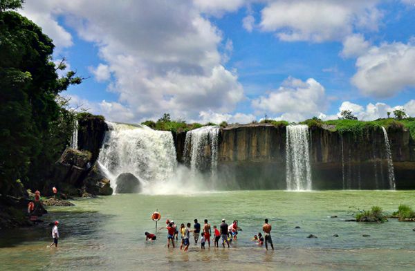 vé máy bay đi Buôn Mê Thuột